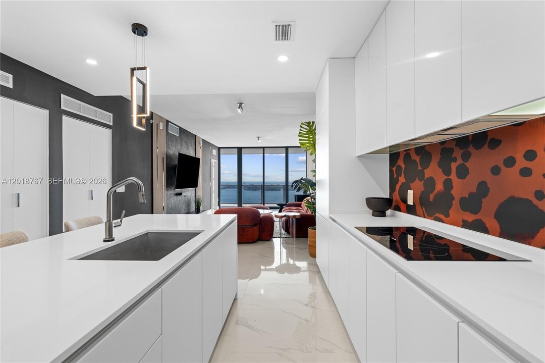 Condo in Miami, Florida, United States 2 - 17979443
