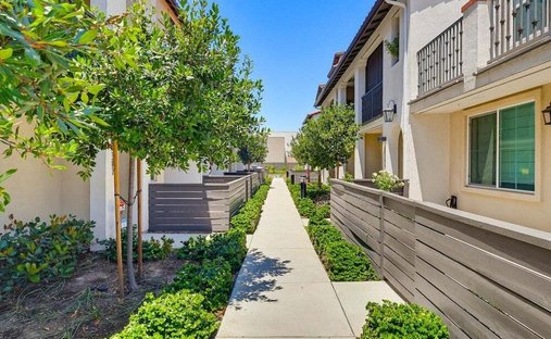 Condo in Commerce, California, United States 1