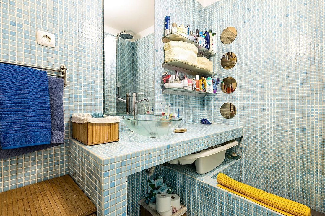 Apartment in Arroios, Lisbon, Portugal 3 - 17975231