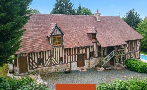 House in Pont-l'Évêque, Normandy, France 1