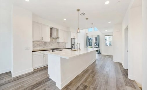 Townhouse in Costa Mesa, California, United States 1
