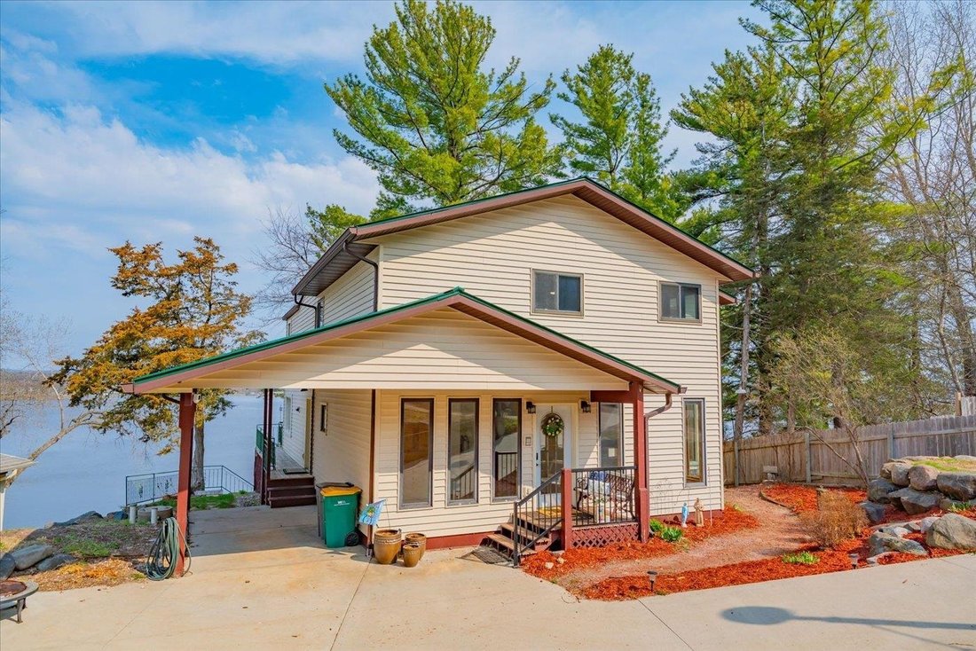 House in Lake Wisconsin, Wisconsin, United States 2 - 17978522