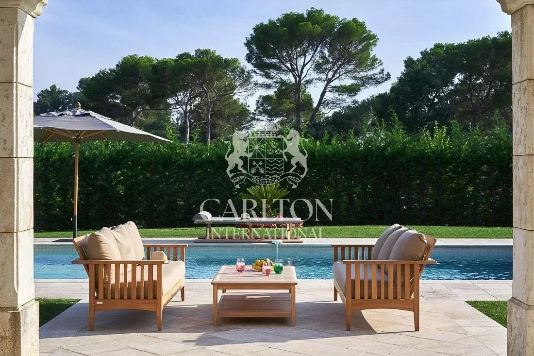 Villa in Mougins, Provence-Alpes-Côte d'Azur, France 2 - 17444796