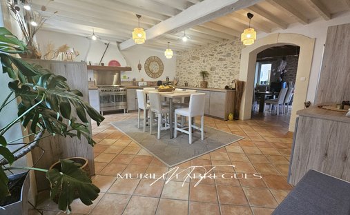 Villa in Mas-Saintes-Puelles, Occitania, France 1