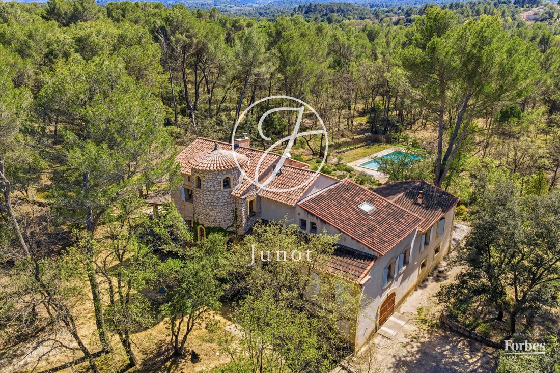 House in Antibes, Provence-Alpes-Côte d'Azur, France 1 - 17735764
