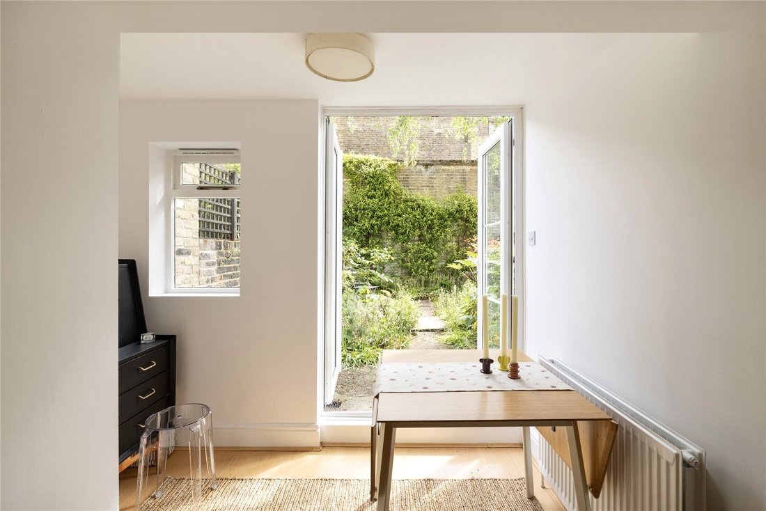 Apartment in Holland Park, Kensington And Chelsea, England 4 - 17974852