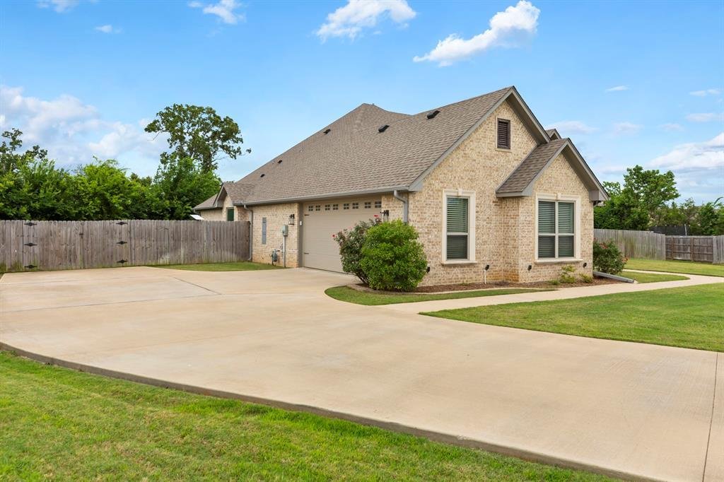 House in Bullard, Texas, United States 3 - 17975894