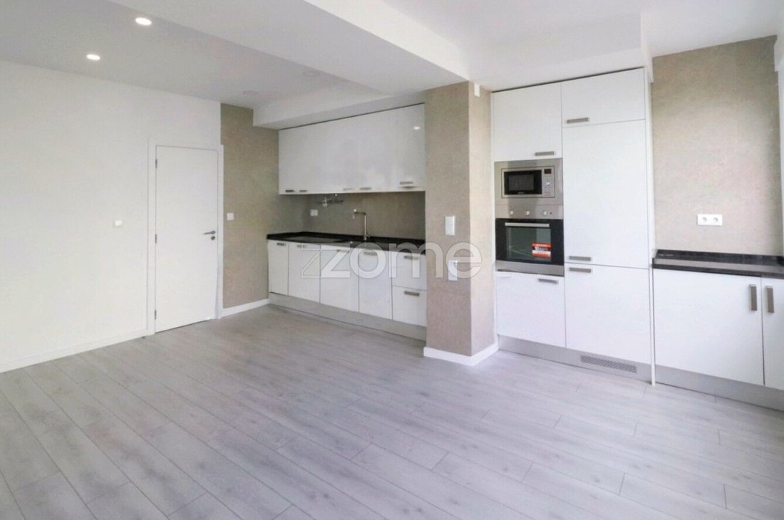Apartment in Alvalade, Lisbon, Portugal 2 - 17980477
