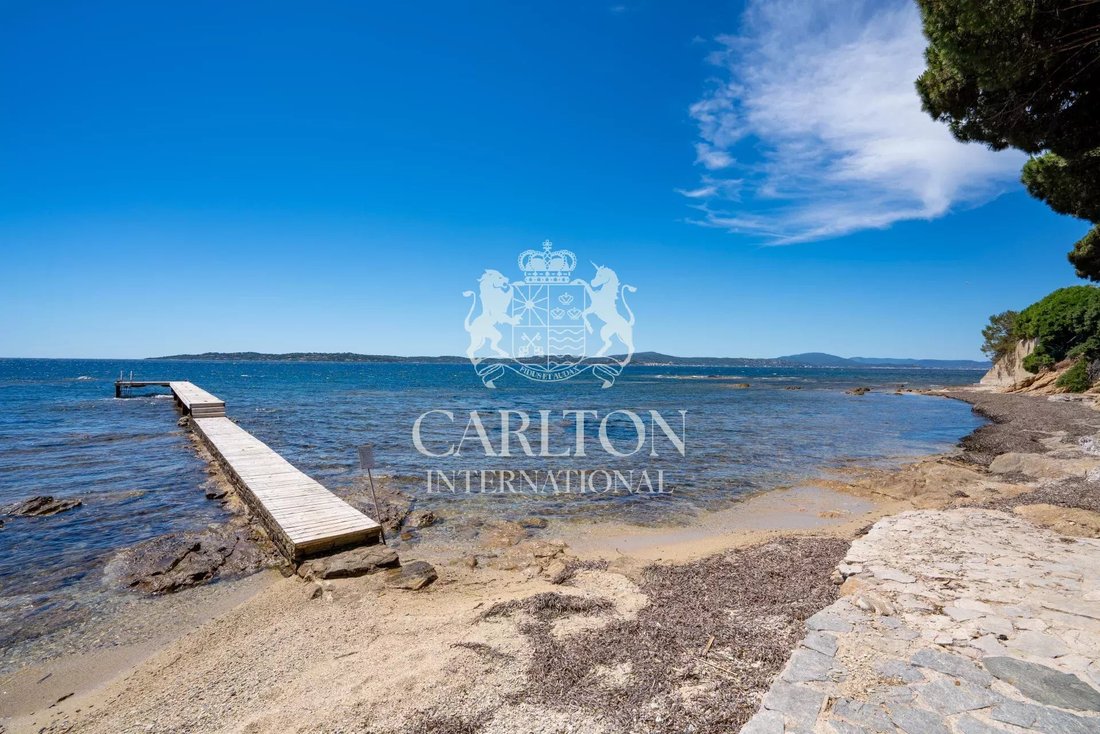 Estate in Nartelle-Noyer-Bellevue-bd des Sardinaux, Sainte-Maxime, France 4 - 17377313