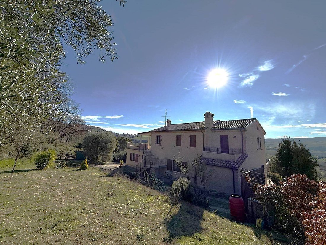 House in Southern Rural Area, Fermo, Marche 1 - 17750914