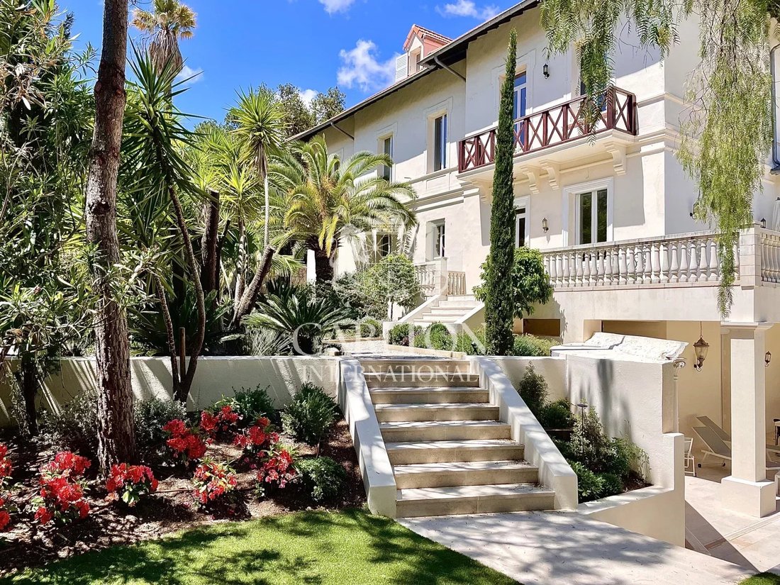 Villa in Cannes, Provence-Alpes-Côte d'Azur, France 1 - 15295822