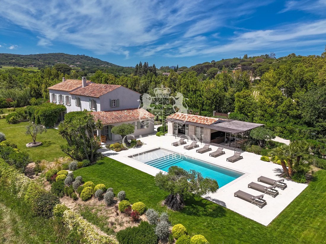 Villa in Ramatuelle, Provence-Alpes-Côte d'Azur, France 1 - 17348790