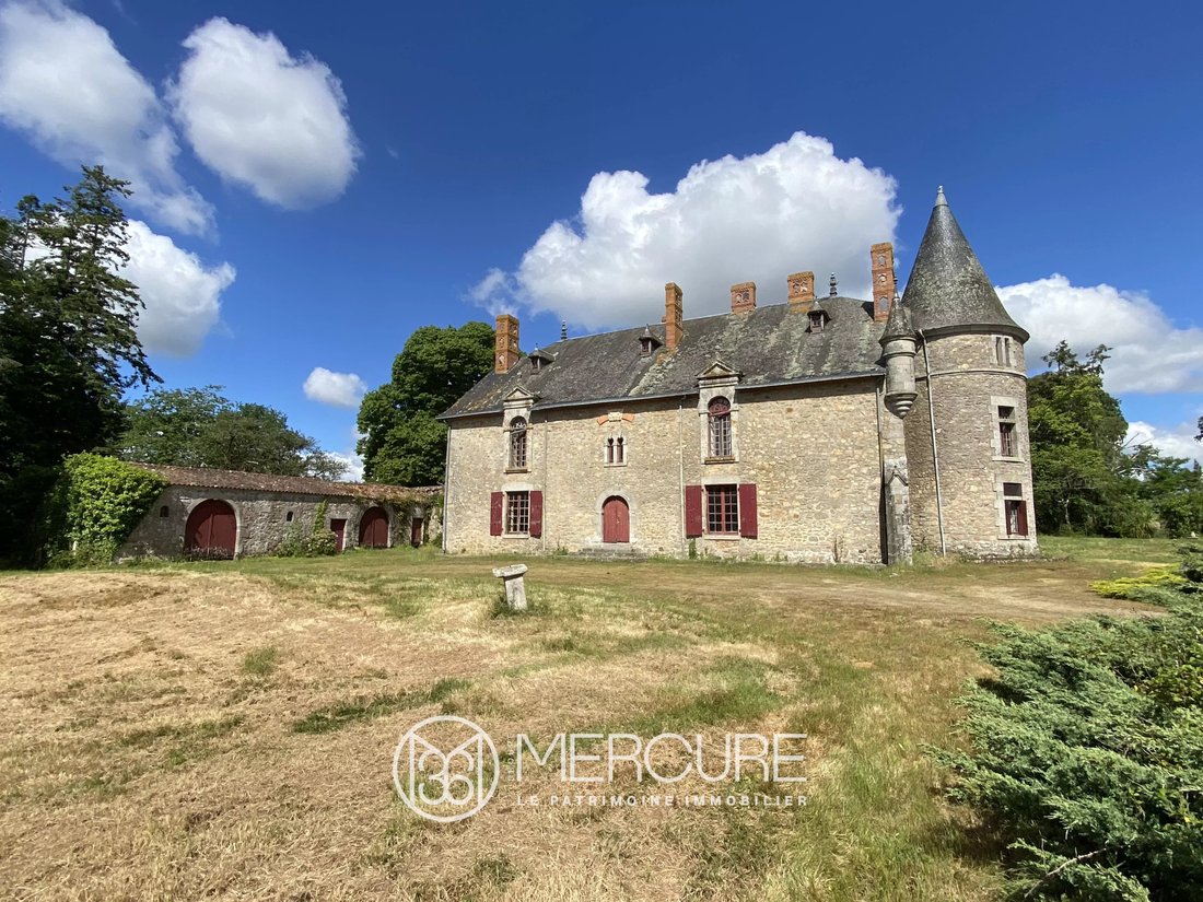 Castle in Moutiers-les-Mauxfaits, Pays de la Loire, France 2 - 17980320