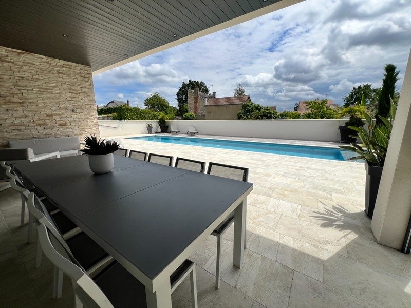 Villa in Châtellerault, Nouvelle-Aquitaine, France 4 - 17977094