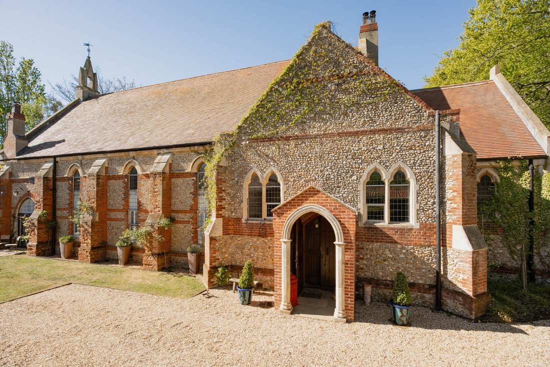 House in Bintree, England 3 - 17976167