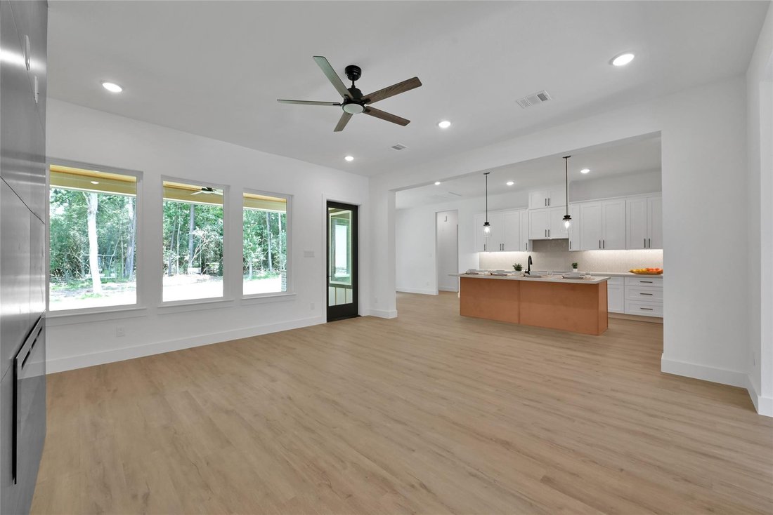 House in Magnolia, Texas, United States 4 - 17980105