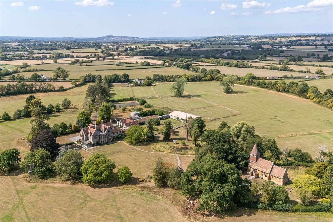 House in Somerset, England 1 - 17976078