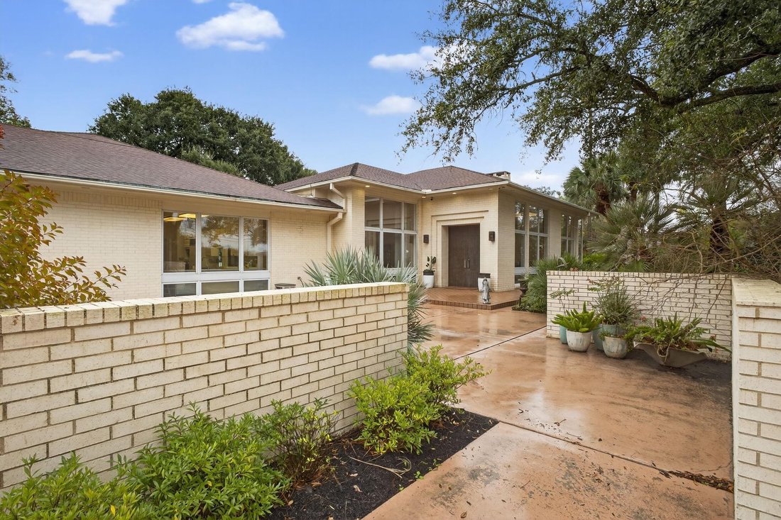 House in Port Neches, Texas, United States 4 - 17969726