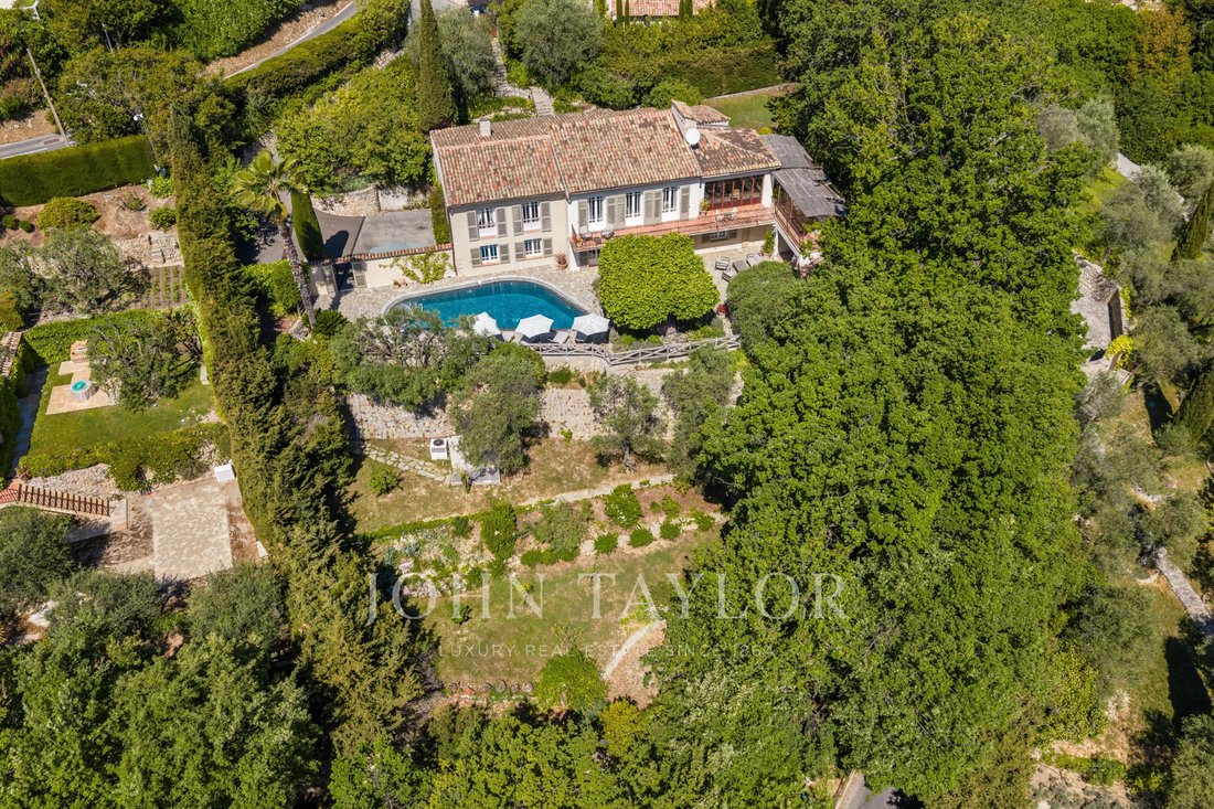 Finca en Mougins, Provenza-Alpes-Costa Azul, Francia 2 - 17976740