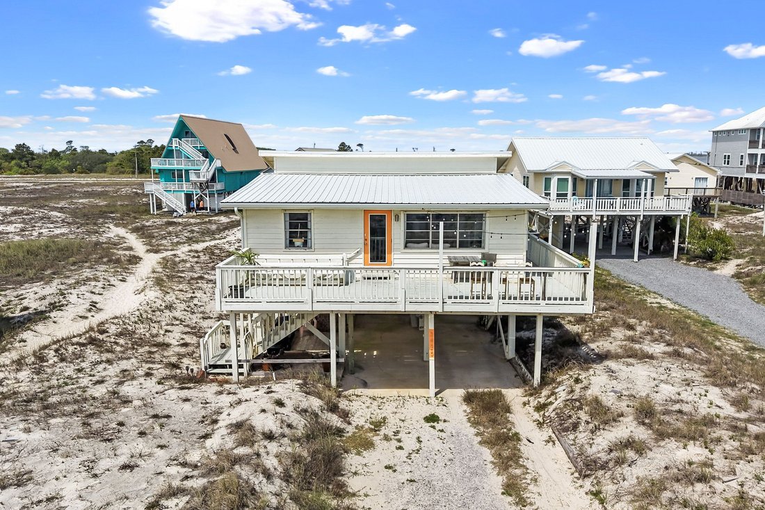 Gulf Shores, Alabama, United States 4 - 17974743