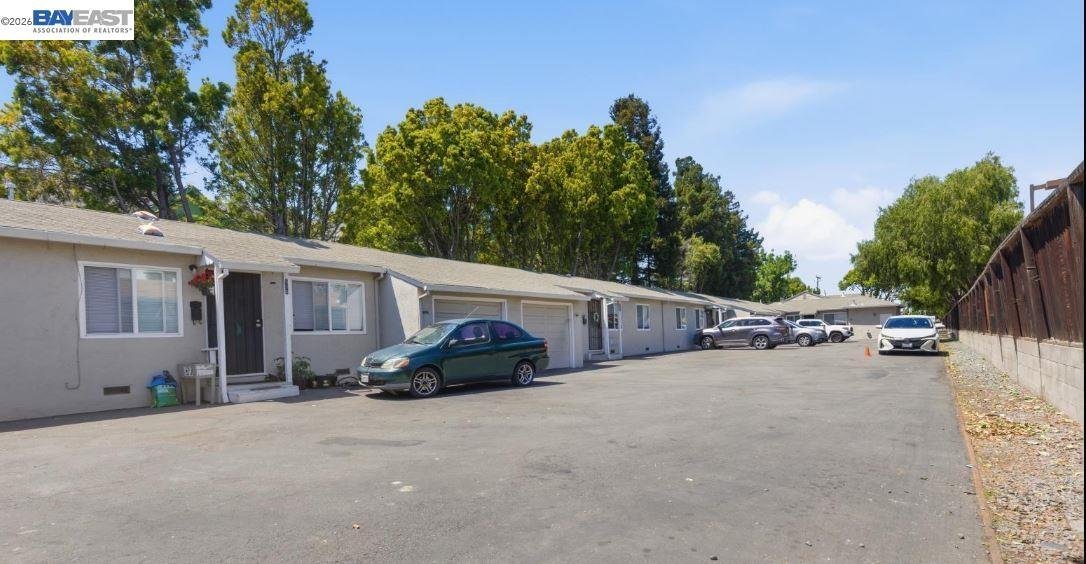 Hayward, California, United States 2 - 17979273