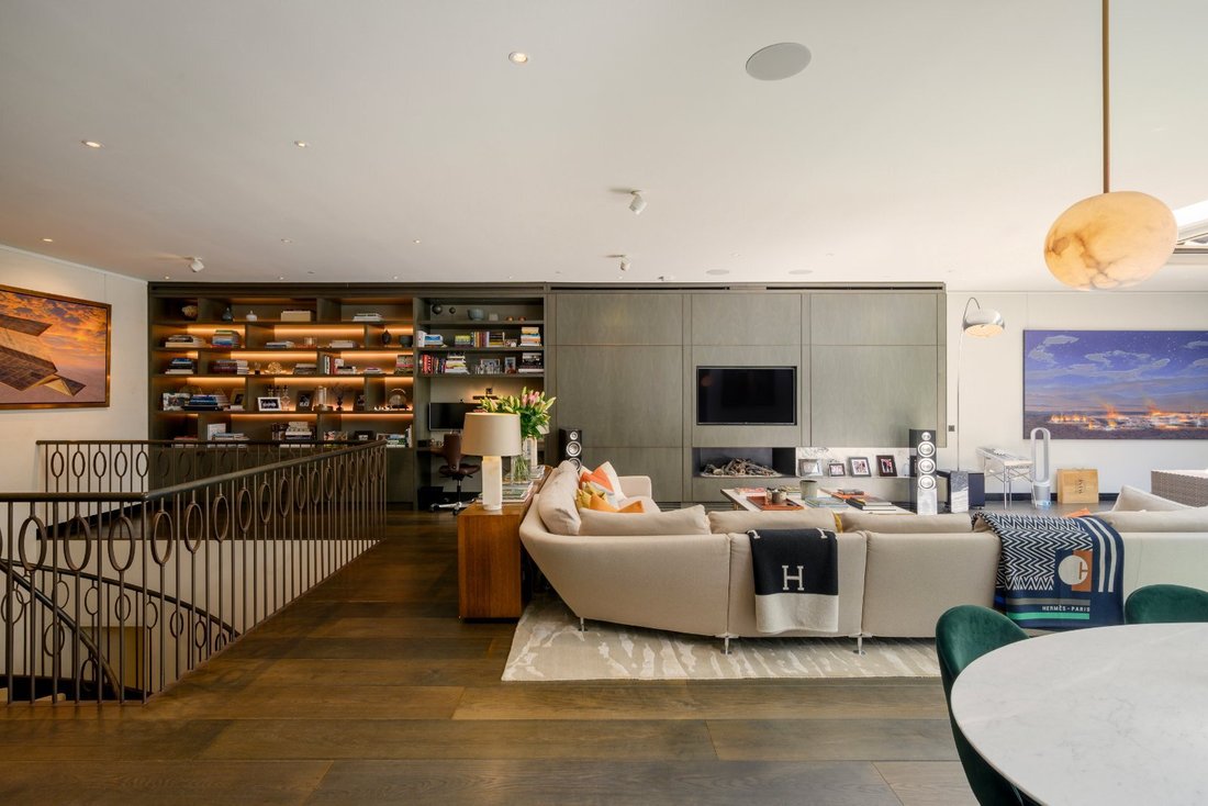 Apartment in Brompton, Kensington And Chelsea, England 2 - 17976165