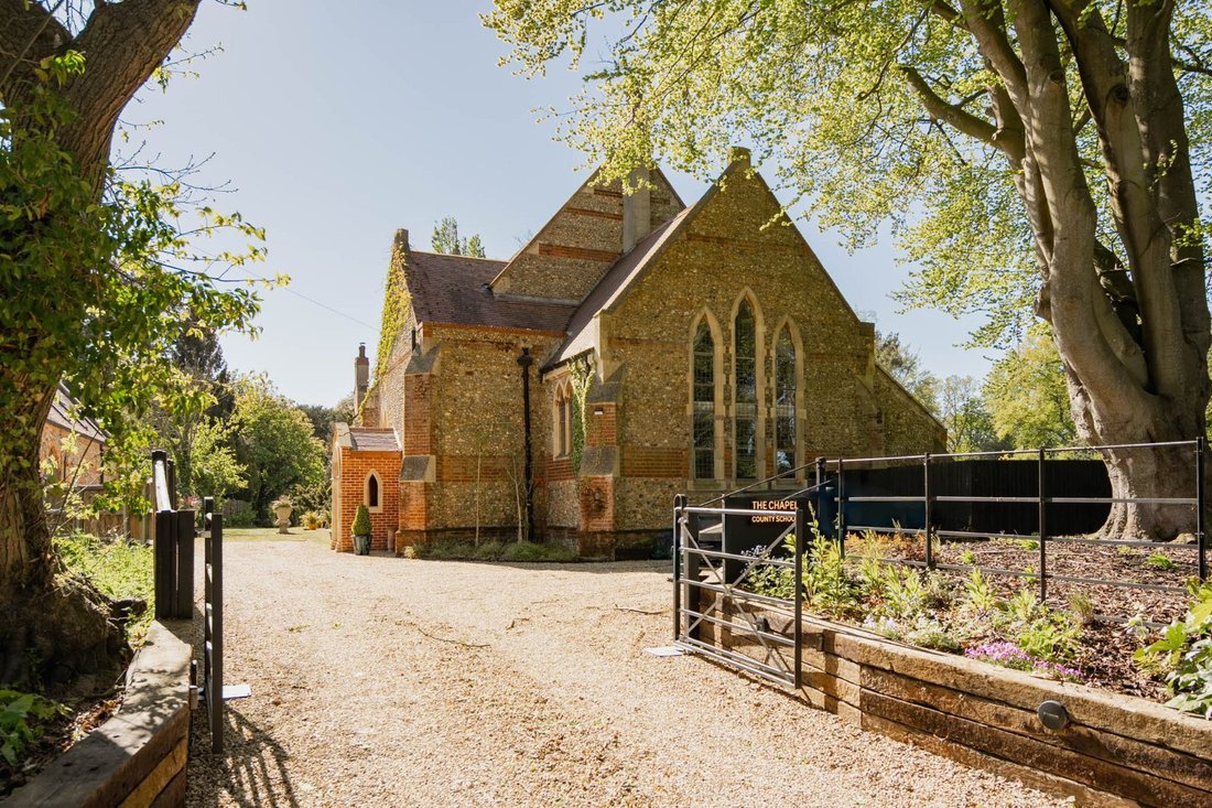 House in Bintree, England 2 - 17976167