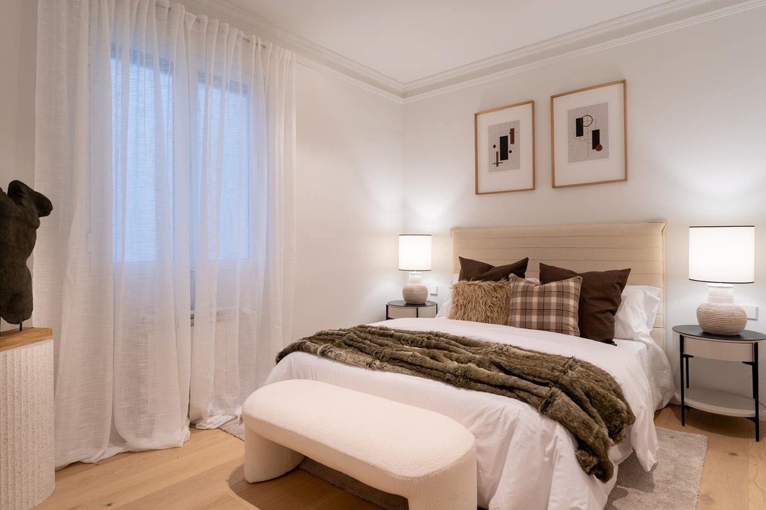Apartment in Chamberi, Madrid, Spain 5 - 17975047