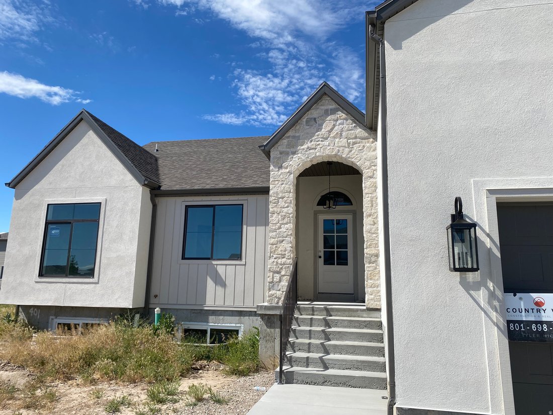 House in Clearfield, Utah, United States 2 - 17901672