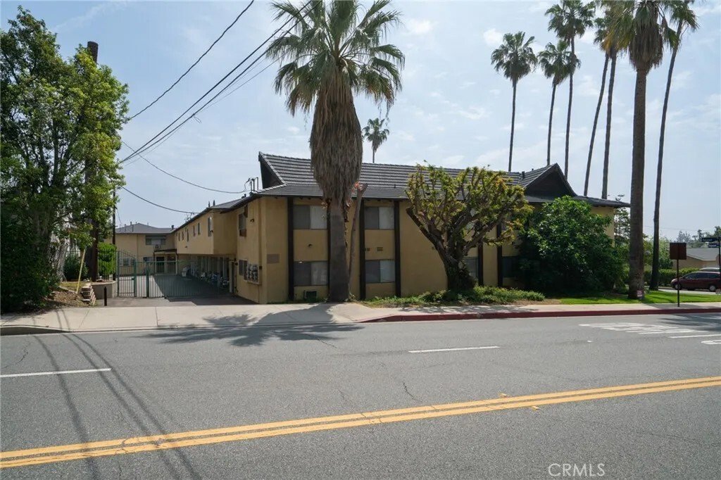 Duarte, California, United States 3 - 17979907