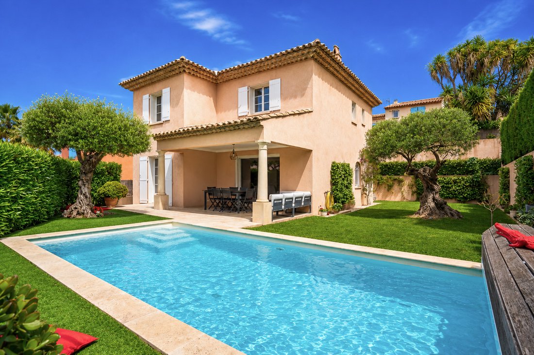 House in Ville-Les Saquedes-Le Bouillonnet, Sainte-Maxime, France 1 - 17976577