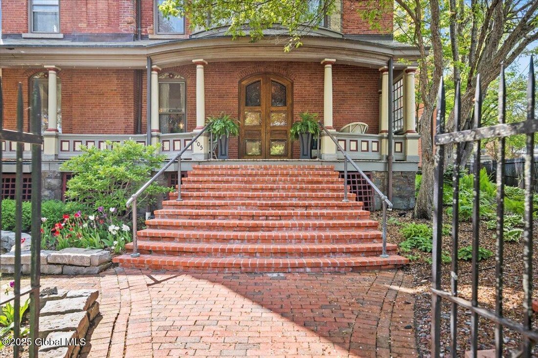 House in Saratoga Springs, New York, United States 4 - 17974758
