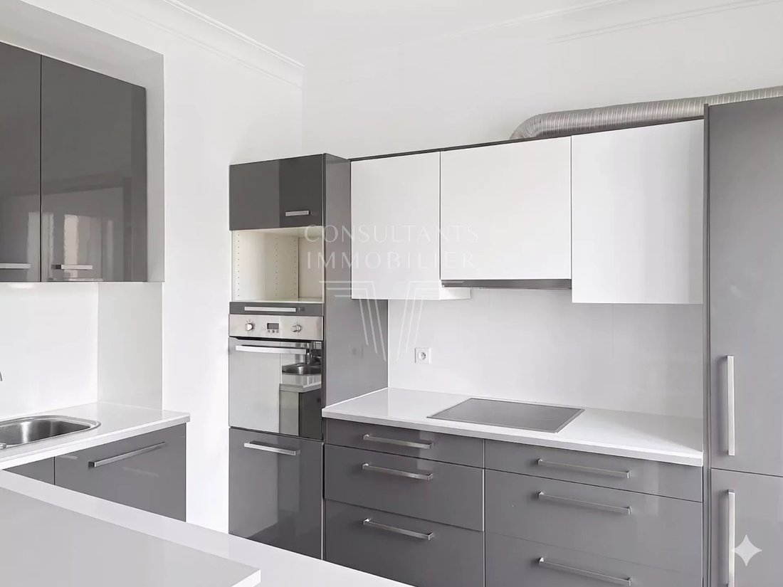 Apartment in Cambronne-Garibaldi, Paris 15e Arrondissement, Paris 4 - 17976814
