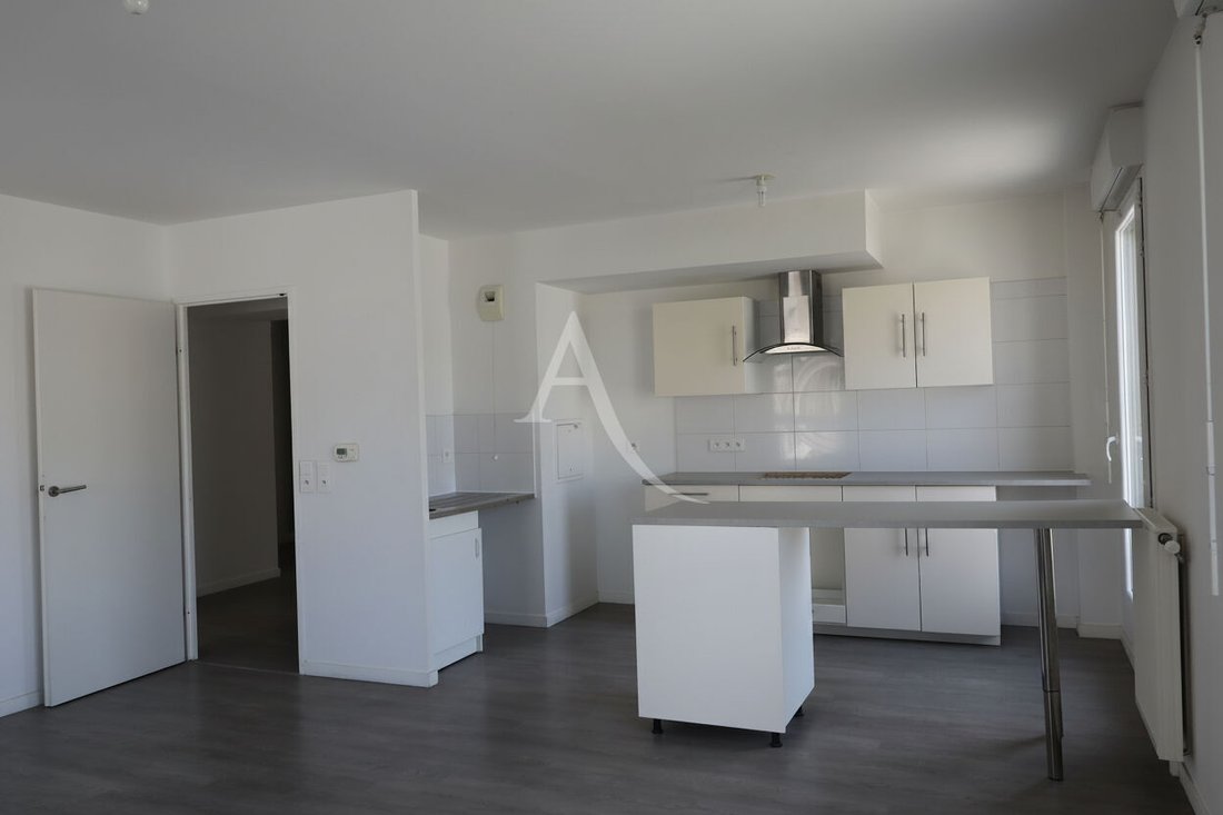 Apartment in Cachin, Romainville, France 3 - 17977354