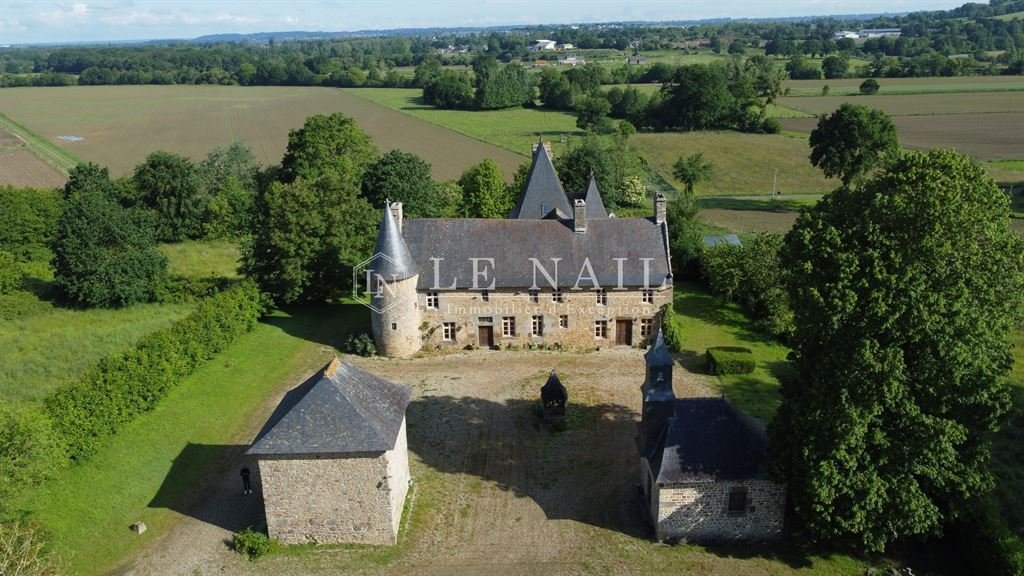 Estate in Centre Ville, Avranches, France 1 - 15139790