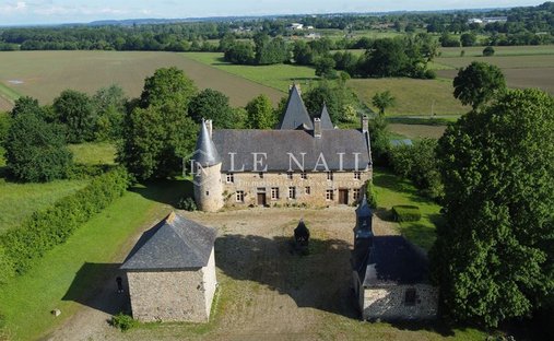 Estate in Centre Ville, Avranches, France 1