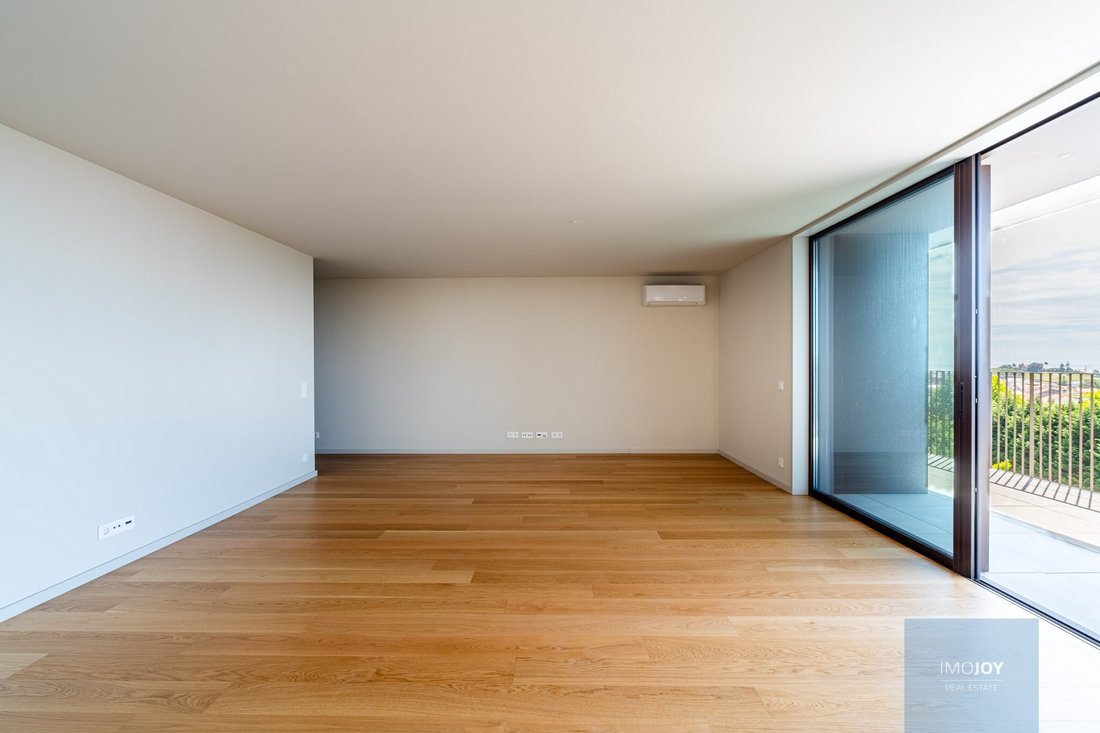 Apartment in Santa Marinha e Sao Pedro da Afurada, Porto District, Portugal 4 - 17977043