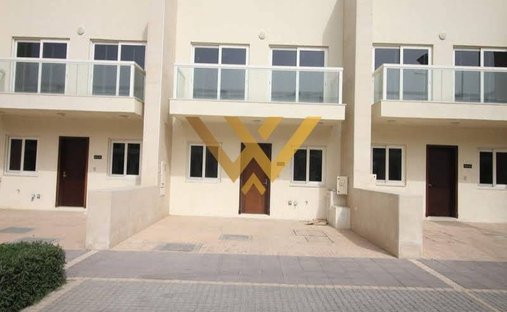 Villa in Warsan, Dubai, United Arab Emirates 1