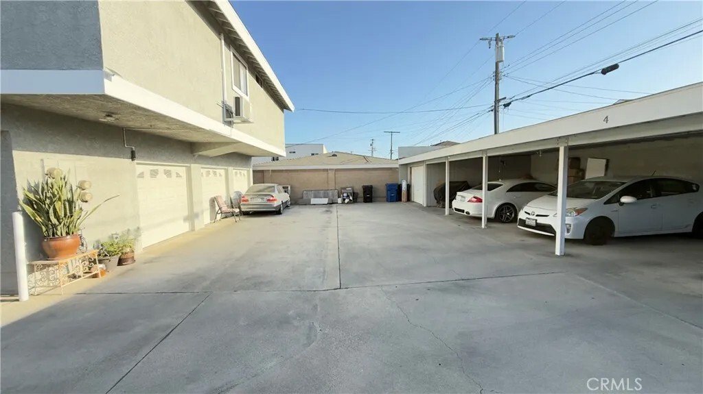 Midway City, California, United States 4 - 17979917