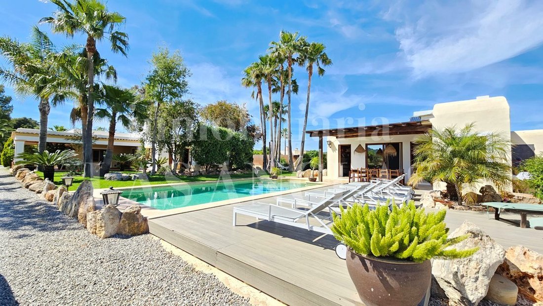 Country House in Santa Gertrudis de Fruitera, Santa Eularia des Riu, Balearic Islands 2 - 17980260