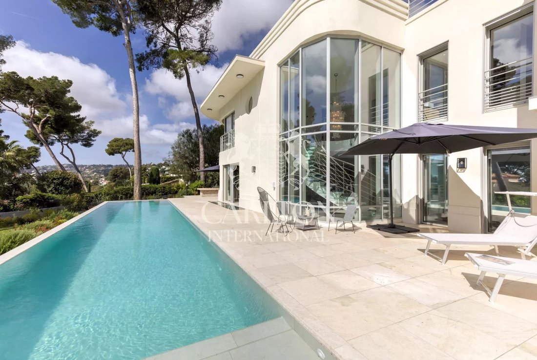 Villa in Antibes, Provence-Alpes-Côte d'Azur, France 3 - 17295253