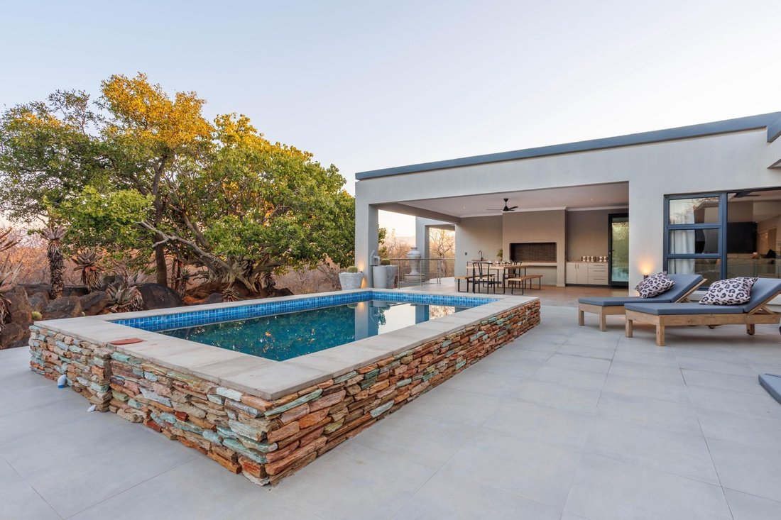 House in Hoedspruit, Limpopo, South Africa 1 - 17977476