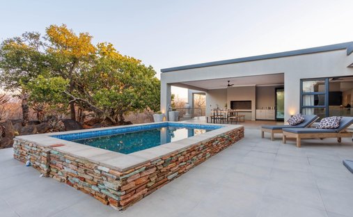 House in Hoedspruit, Limpopo, South Africa 1