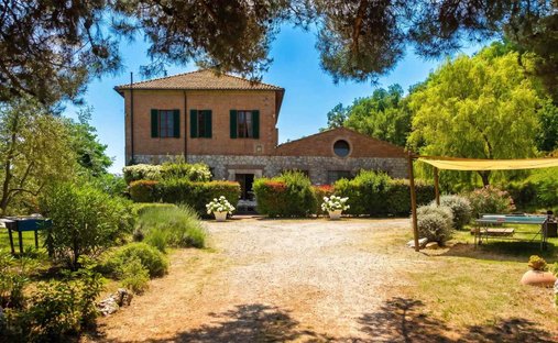 Country House in Radicondoli, Tuscany, Italy 1