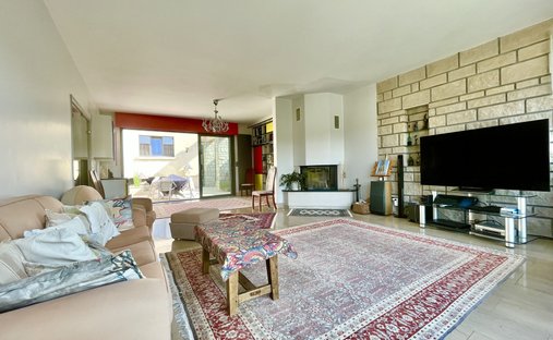 House in Plateau et Pileu, Palaiseau, France 1