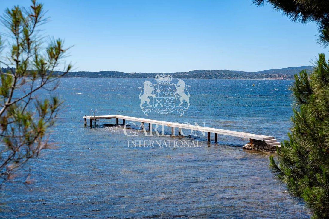 Estate in Nartelle-Noyer-Bellevue-bd des Sardinaux, Sainte-Maxime, France 3 - 17377313
