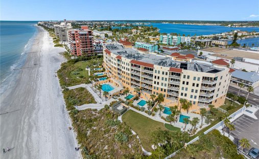 Condo in Madeira Beach, Florida, United States 1