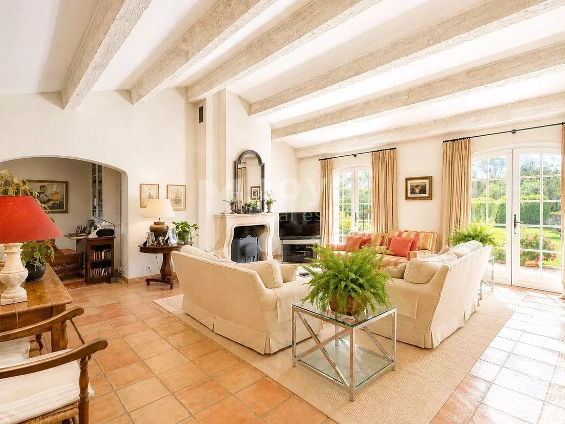 Villa in Valbonne, Provence-Alpes-Côte d'Azur, France 3 - 17976397