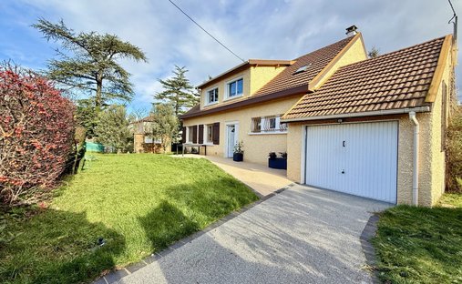 House in Chaponost, Auvergne-Rhône-Alpes, France 1