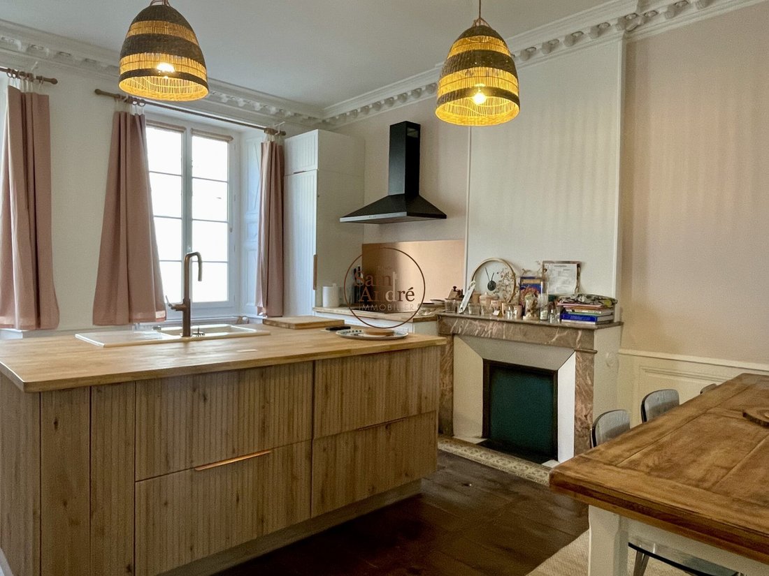 House in La Rochefoucauld, La Rochefoucauld-en-Angoumois, France 5 - 17981205